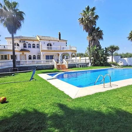 Villa Grande Piscine 5 Min De La Mer Málaga Eksteriør billede